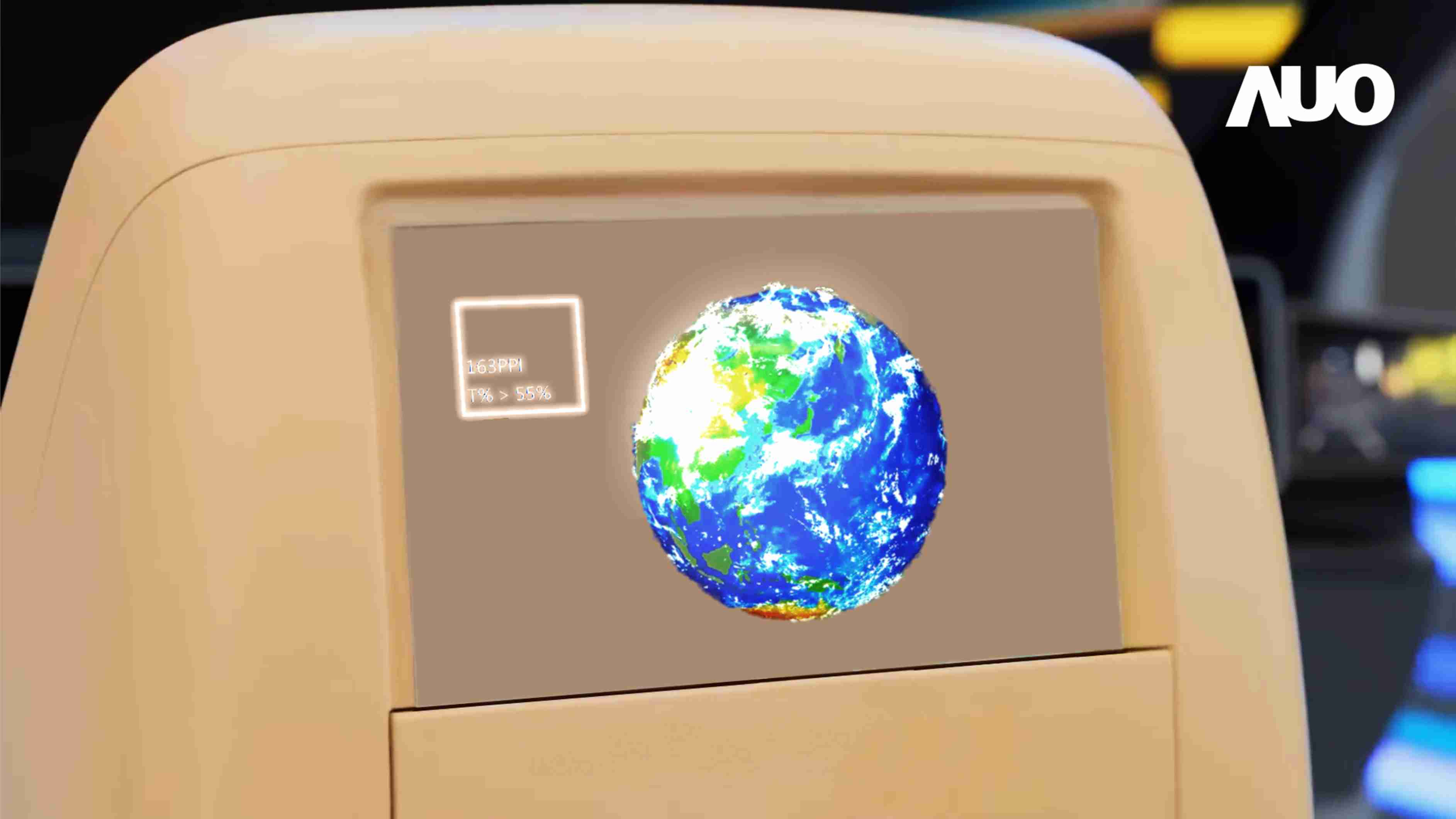 CG电子突破设计与制程挑战，，，，推出全球最高分辨率163ppi的13.5吋透明Micro LED面板，，，，并积极布局智能车市场，，，以期拓展透明显示应用的可能性