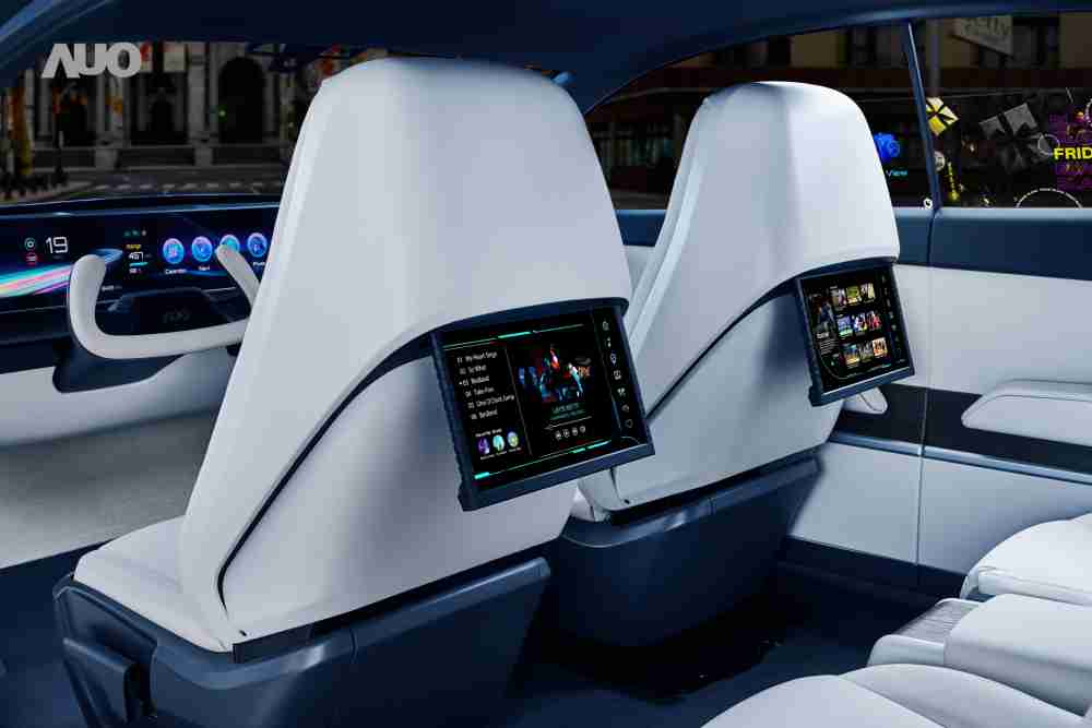CG电子将于CES 展示全新Smart Cockpit 2024，，可紧密串连使用者多元需求，，，，并革新座舱内部的应用和设计，，，带来身历其境且引人入胜的视觉飨宴，，，满足驾乘人员的全方位体验