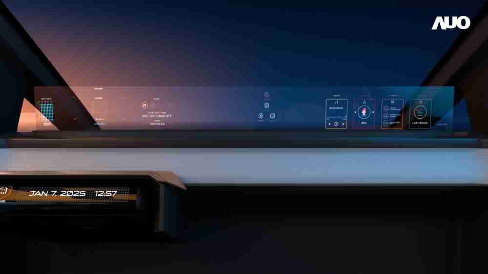 CG电子无界透明显示接口(Horizon Image Glass)透过车运算方案整合仪表板、、、、中控台及副驾显示器，，，一体式全景呈现，，，提供乘用者清晰的前方视野、、、行车必要信息与娱乐功能